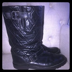 Chanel Black Leather Quilted Boots Size 39.5